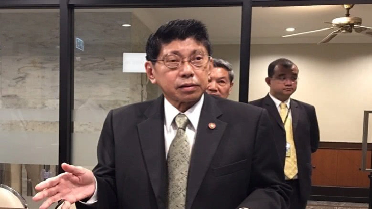 "วิษณุ"เมิน"นิพิฏฐ์"ฟันธง"เลือกตั้งปี 61"เลื่อน "วิษณุ"เมิน"นิพิฏฐ์"ฟันธง"เลือกตั้งปี 61"เลื่อน