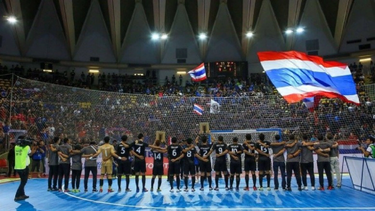 โต๊ะเล็กไทย แบโผ 31 แข้งซีเกมส์   