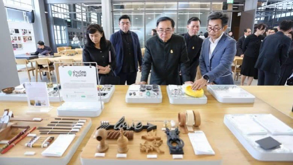 ปรับโฉมแฟชั่นผ้าไทยชูเอกลักษณ์-ทันสมัย