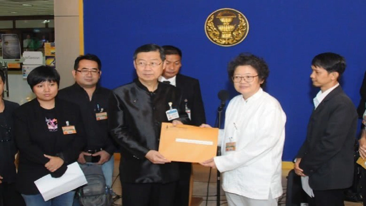 สมาคมสิทธิเสรีภาพปชช.ยื่นหนุนเซตซีโร“กสม.” สมาคมสิทธิเสรีภาพปชช.ยื่นหนุนเซตซีโร“กสม.”