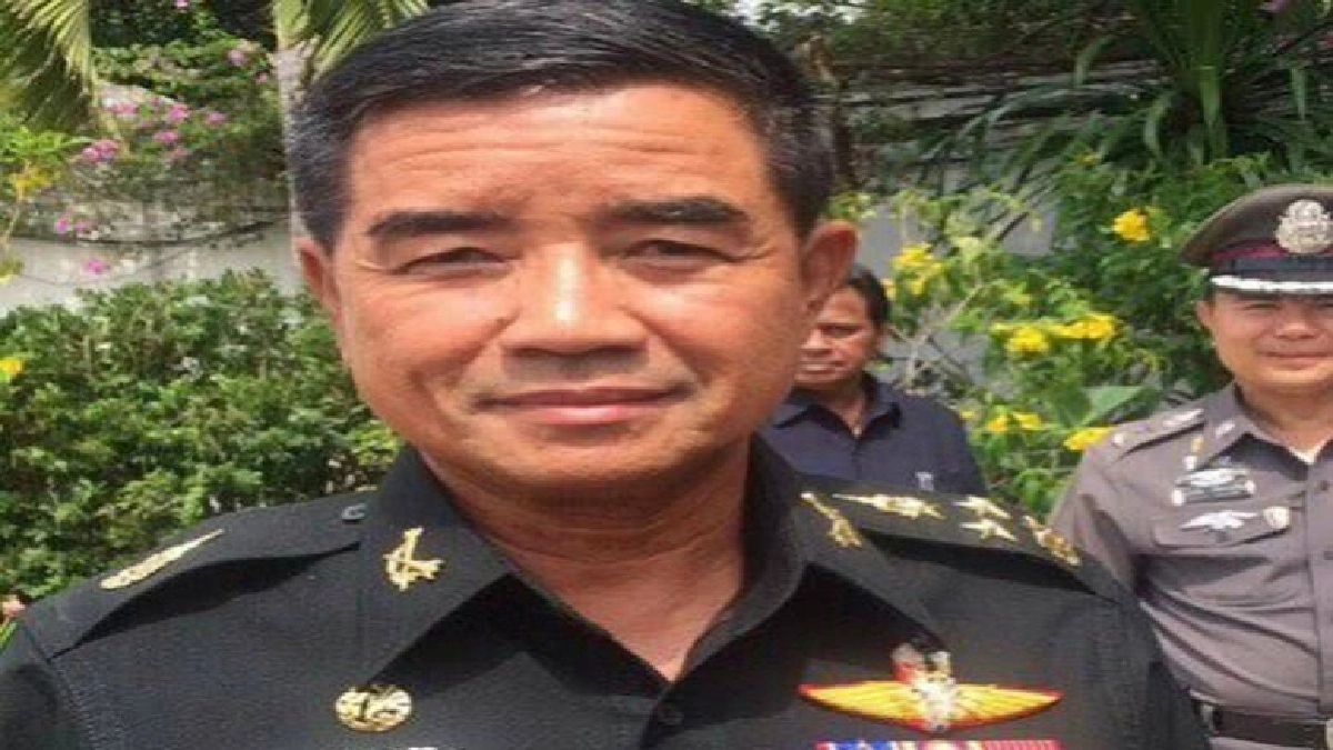 "ผบ.ทบ." สุดปลื้มขอบคุณ "บิ๊กป้อม" ชมเชยทำงานดี "ผบ.ทบ." สุดปลื้มขอบคุณ "บิ๊กป้อม" ชมเชยทำงานดี