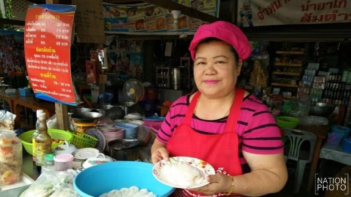 ‘ขนมจีนวอนวิว’ สุดอร่อยด่านซ้าย
