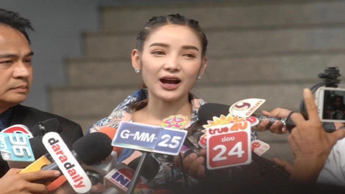"แพท"รายงานตัวศาลครั้งแรกครบฝากขังคดีฟอกเงินครั้งที่ 5 "แพท"รายงานตัวศาลครั้งแรกครบฝากขังคดีฟอกเงินครั้งที่ 5