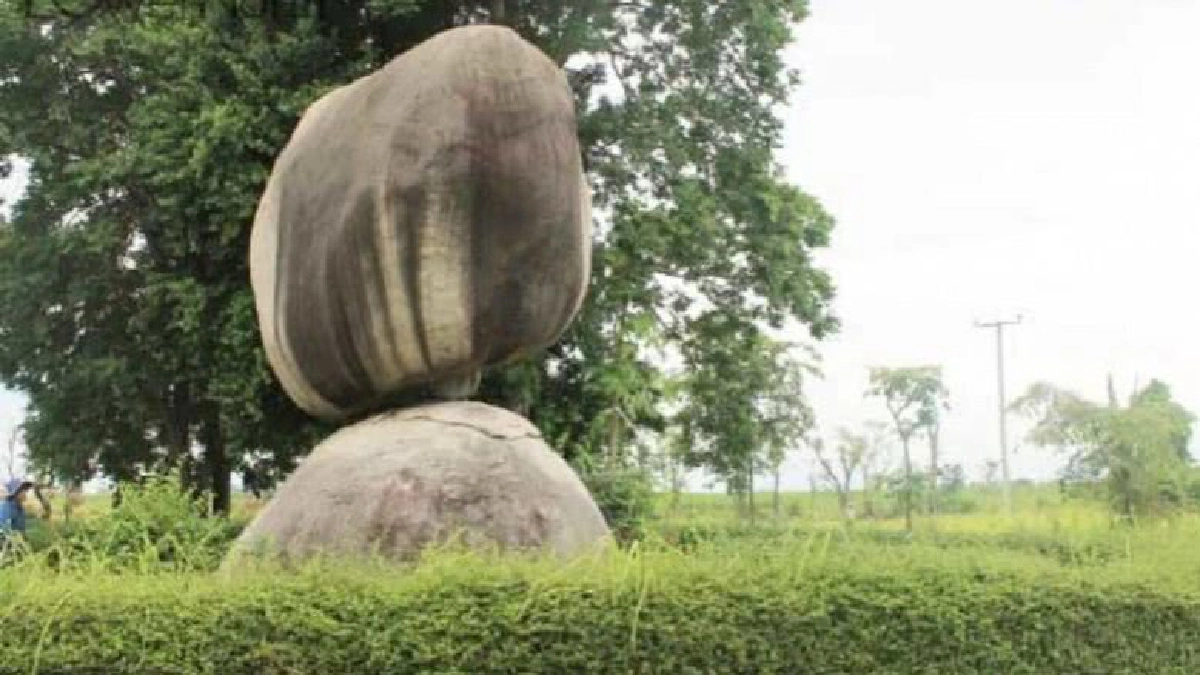 ทุ่งหินเทิน นครสวรรค์ จ.นครสวรรค์