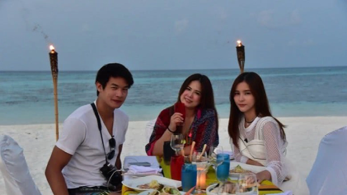 'ติ๊ก-ออม-เพื่อน' ร่าเริงแจ่มใส