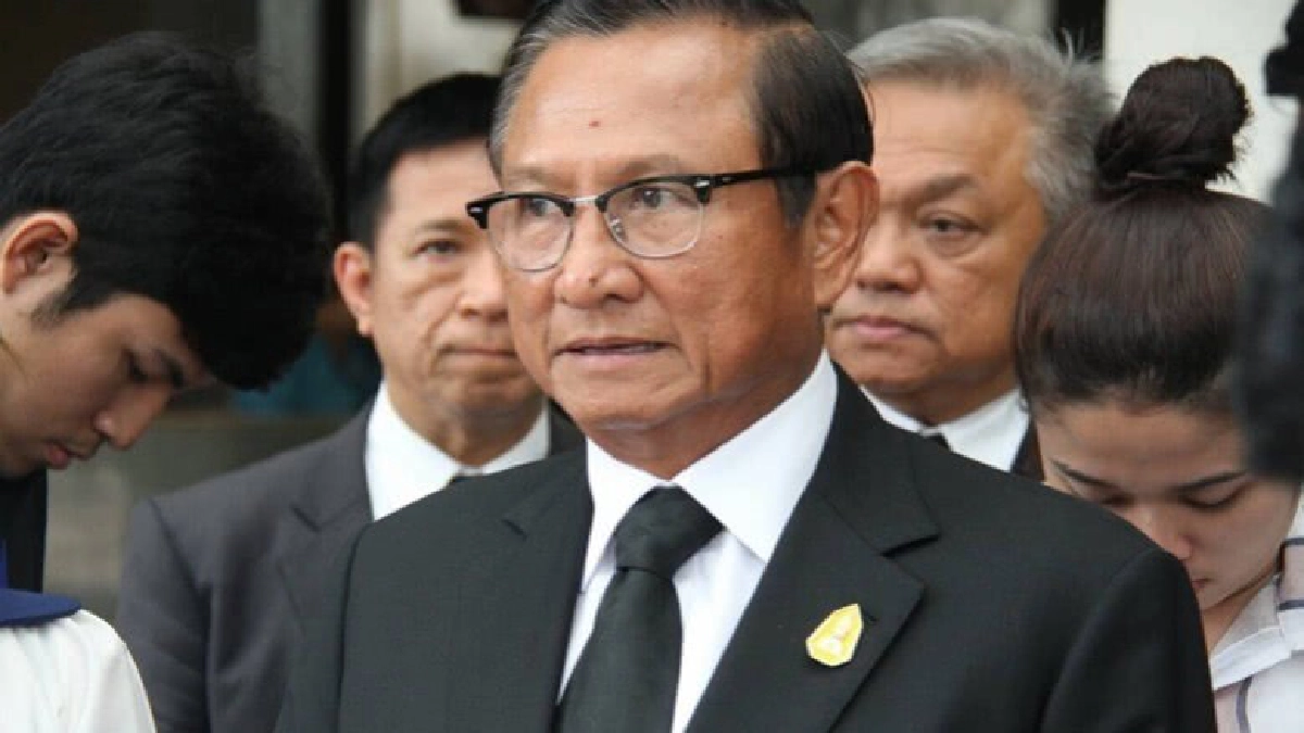 "ปธ.กกต."รับไร้กฎหมาย ยื่นศาลรธน.ตีความ"กม.กกต." "ปธ.กกต."รับไร้กฎหมาย ยื่นศาลรธน.ตีความ"กม.กกต."