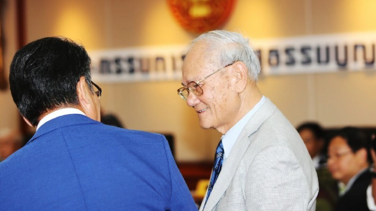 "กรธ." เคาะส่งความเห็นแย้ง ร่าง กม. พรรคการเมือง วันนี้ "กรธ." เคาะส่งความเห็นแย้ง ร่าง กม. พรรคการเมือง วันนี้