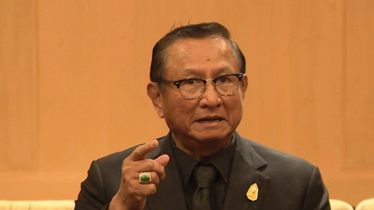 ไม่ยี่หระกม.พิเศษสั่ง"โละกกต."