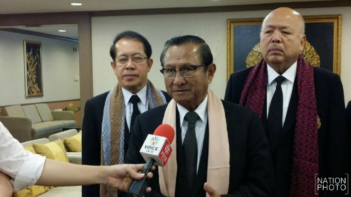 "อาวุธลับ" ยื่นศาลรธน. กกต.แค่พูดเล่น "อาวุธลับ" ยื่นศาลรธน. กกต.แค่พูดเล่น