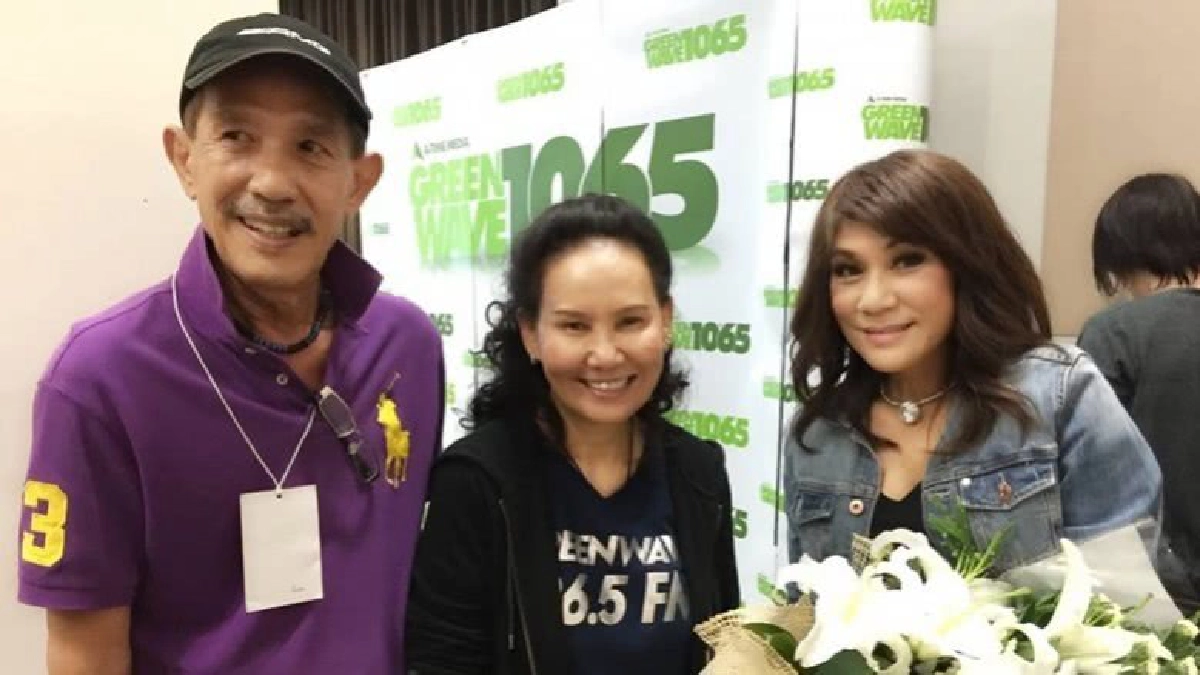 ‘ฉอด’ เผยความในใจถึง ‘แหวน’ หลังรู้จักมานานครึ่งชีวิต ‘ฉอด’ เผยความในใจถึง ‘แหวน’ หลังรู้จักมานานครึ่งชีวิต