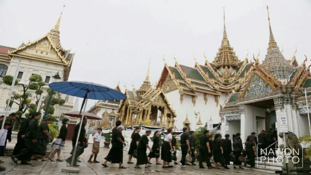 250 วัน ประชาชนขึ้นกราบพระบรมศพแล้วกว่า 8.2 ล้านคน 250 วัน ประชาชนขึ้นกราบพระบรมศพแล้วกว่า 8.2 ล้านคน