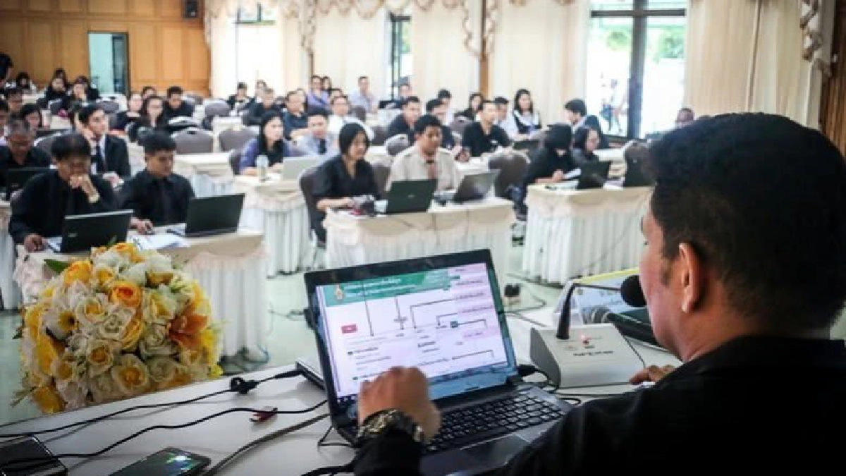 แนะครูสุโขทัย-ตากใช้ระบบออนไลน์พัฒนาครูใหม่
