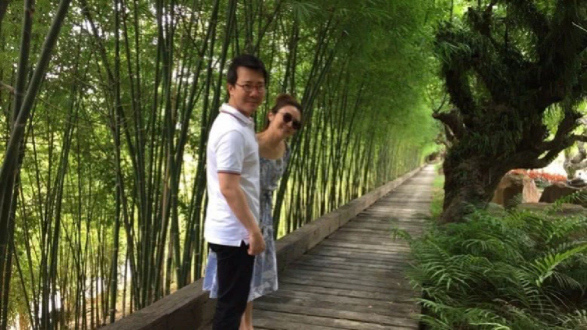 คู่เลิฟเอไอซี 