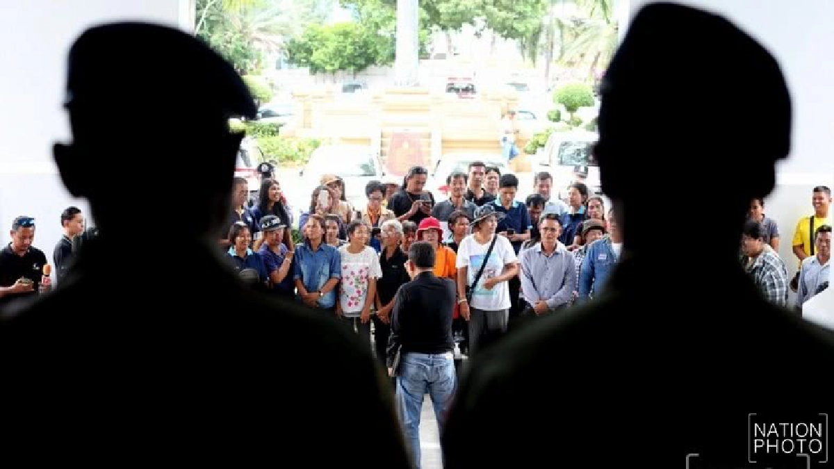 เกษตรกรชาวสวนยางจ.สงขลารวมตัวให้รัฐบาลแก้ไขปัญหาราคายางตกต่ำ เกษตรกรชาวสวนยางจ.สงขลารวมตัวให้รัฐบาลแก้ไขปัญหาราคายางตกต่ำ