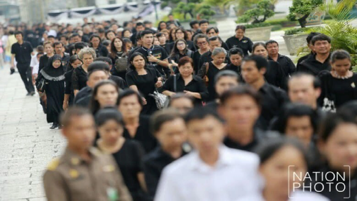 รัฐบาลน้อมนำคำสอนในหลวง ร.9 ดูแล ปชช. รัฐบาลน้อมนำคำสอนในหลวง ร.9 ดูแล ปชช.
