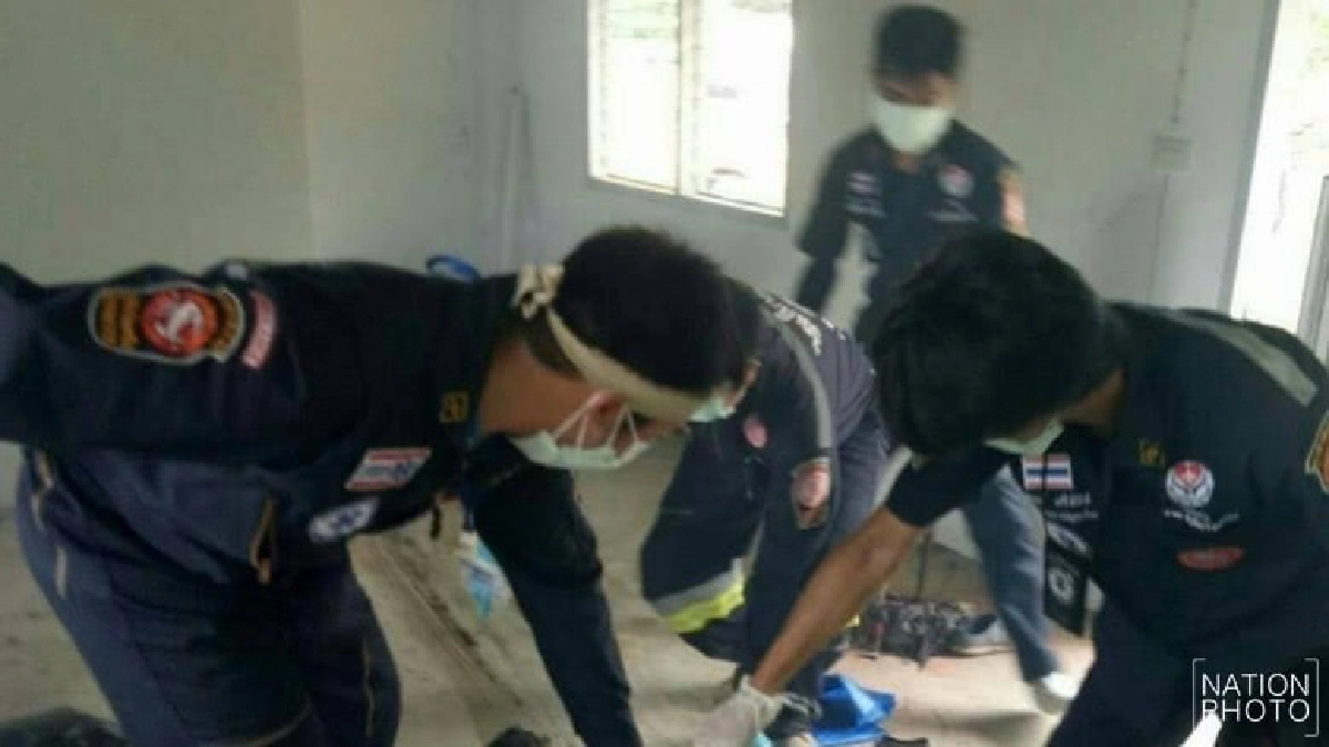 พบศพหนุ่มแขวนคอตายในห้องน้ำตู้ยาม ตร.ลำปาง พบศพหนุ่มแขวนคอตายในห้องน้ำตู้ยาม ตร.ลำปาง