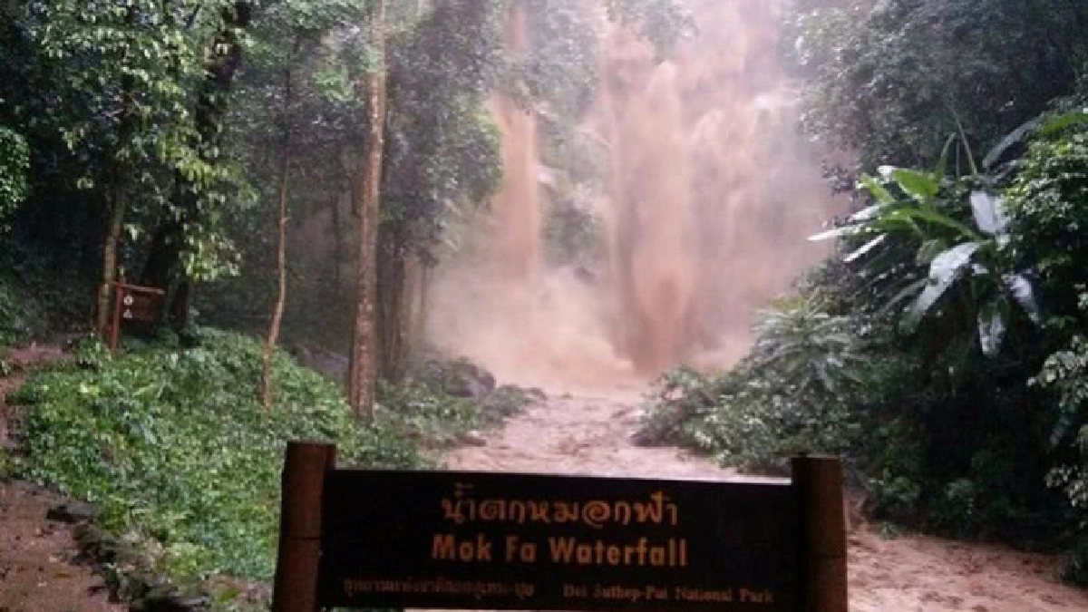 เตือน !! น้ำป่าไหลหลาก อุทยานแห่งชาติดอยสุเทพ-ปุย เตือน !! น้ำป่าไหลหลาก อุทยานแห่งชาติดอยสุเทพ-ปุย