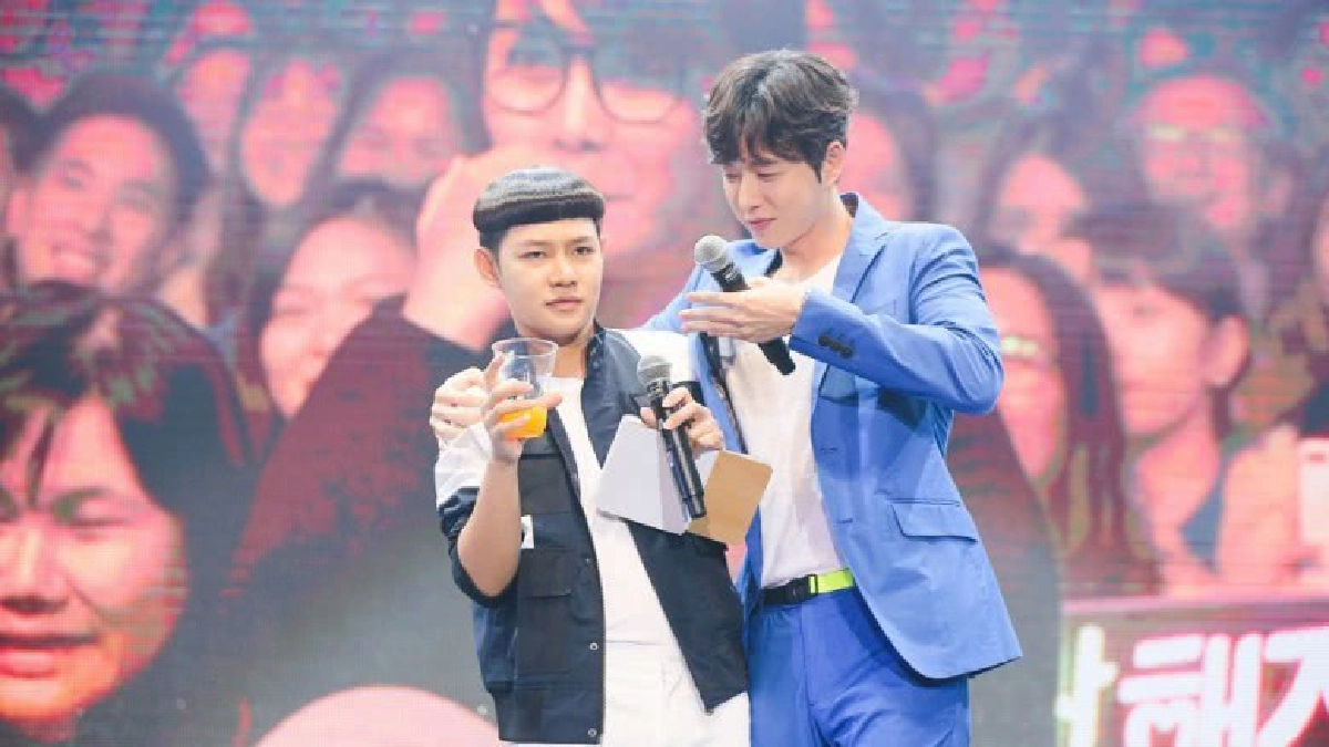 แฟนคลับสุดฟิน ในงานแฟนมีทติ้งครั้งที่ 2 ของ 'พัคแฮจิน' แฟนคลับสุดฟิน ในงานแฟนมีทติ้งครั้งที่ 2 ของ 'พัคแฮจิน'