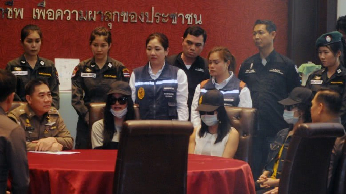 “แจ้ หั่นศพ”พบทนายเตรียมสู้คดีในชั้นศาล “แจ้ หั่นศพ”พบทนายเตรียมสู้คดีในชั้นศาล