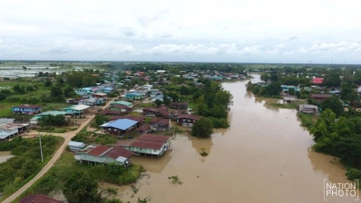 'น้ำยม'เอ่อท่วมบ้านริมน้ำพิจิตร
