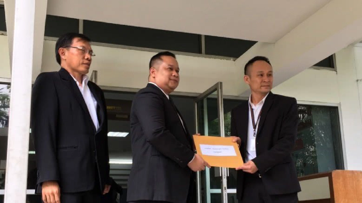 พท.ร้อง “บิ๊กตู่” ทบทวน ร่าง พ.ร.บ.คดีอาญานักการเมือง พท.ร้อง “บิ๊กตู่” ทบทวน ร่าง พ.ร.บ.คดีอาญานักการเมือง