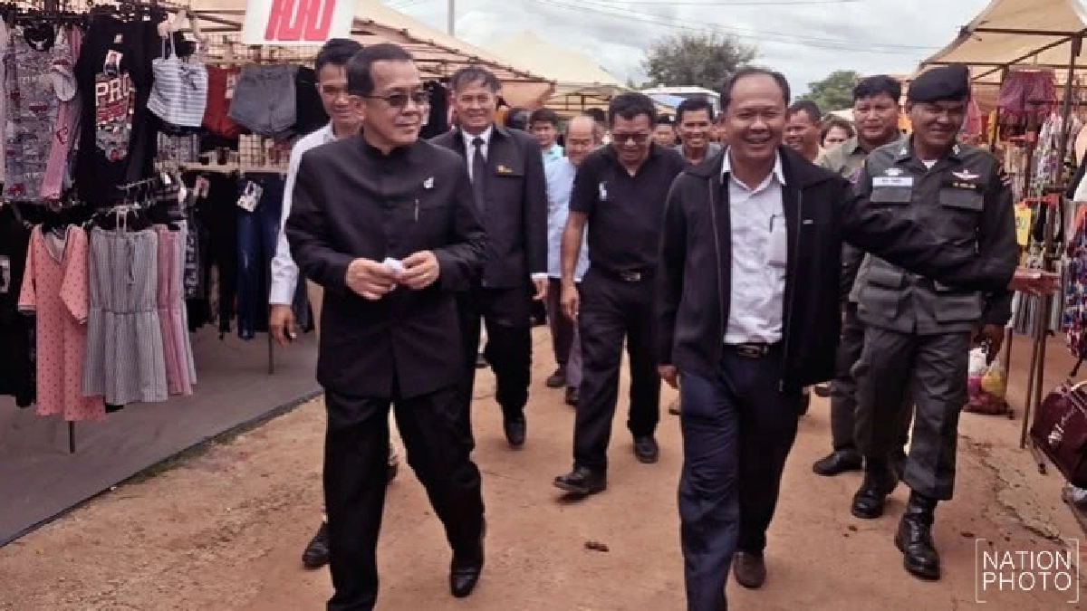 ผู้ว่าฯไทย-เขมรตรวจช่องอนุโลมชายแดน ผู้ว่าฯไทย-เขมรตรวจช่องอนุโลมชายแดน