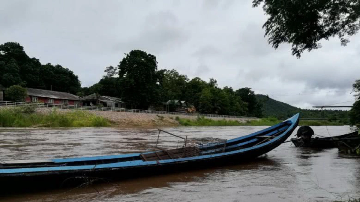 ทหาร-ปภ.เฝ้าระวัง น้ำท่วมฝนตกหนัก-น้ำป่า "ตาก-แม่ฮ่องสอน" ทหาร-ปภ.เฝ้าระวัง น้ำท่วมฝนตกหนัก-น้ำป่า "ตาก-แม่ฮ่องสอน"
