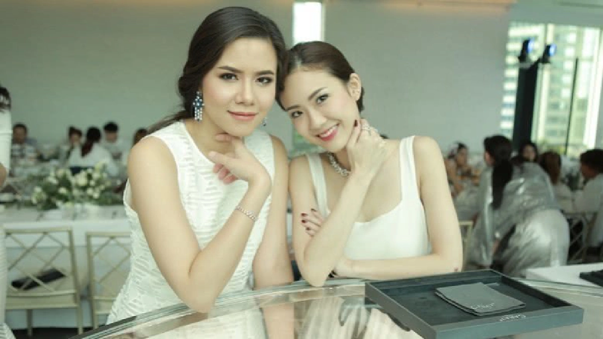 อวดโฉมเครื่องประดับหรูจากเมืองผู้ดี