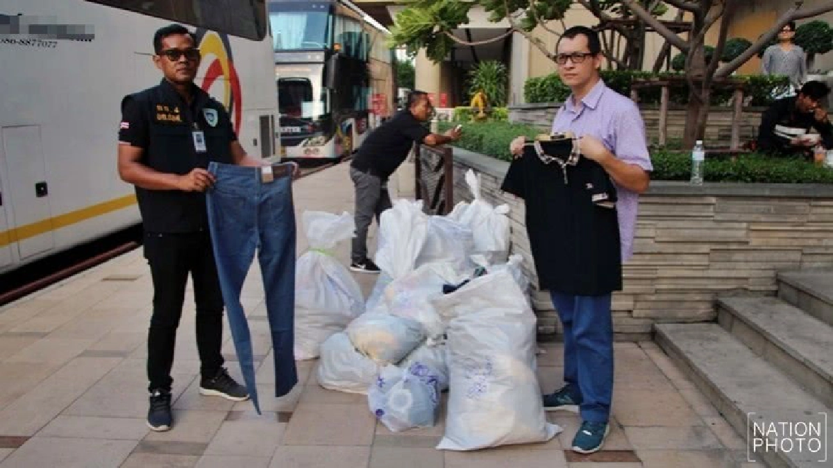 จับสินค้าละเมิดลิขสิทธิ์กลางห้างดังเมืองพัทยา