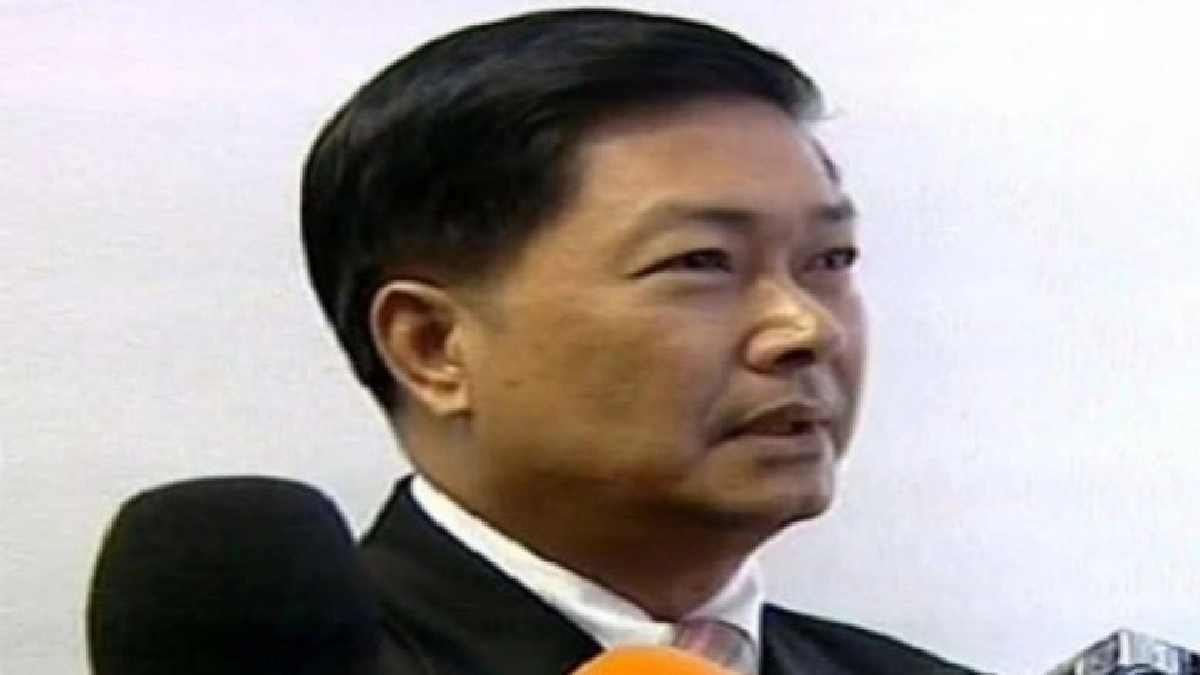 ”ประมวล"ไลน์ว่อนบิดเบือน”มาร์ค"ปลุกระดมมวลชน