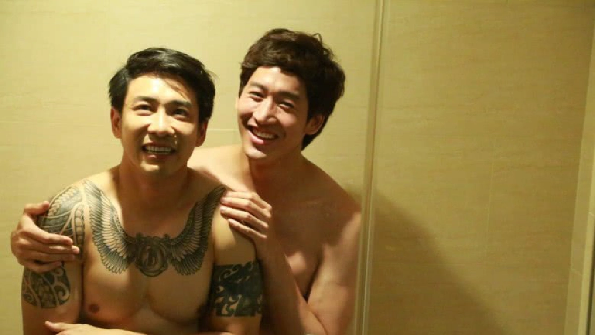 'บอย' ระเริงรัก 'ไนกี้' ในห้องอาบน้ำ!