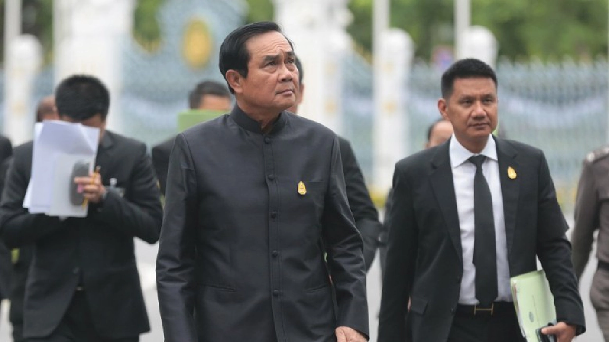 นายกฯแนะเยาวชนจบสูงต้อง รู้จักคิด