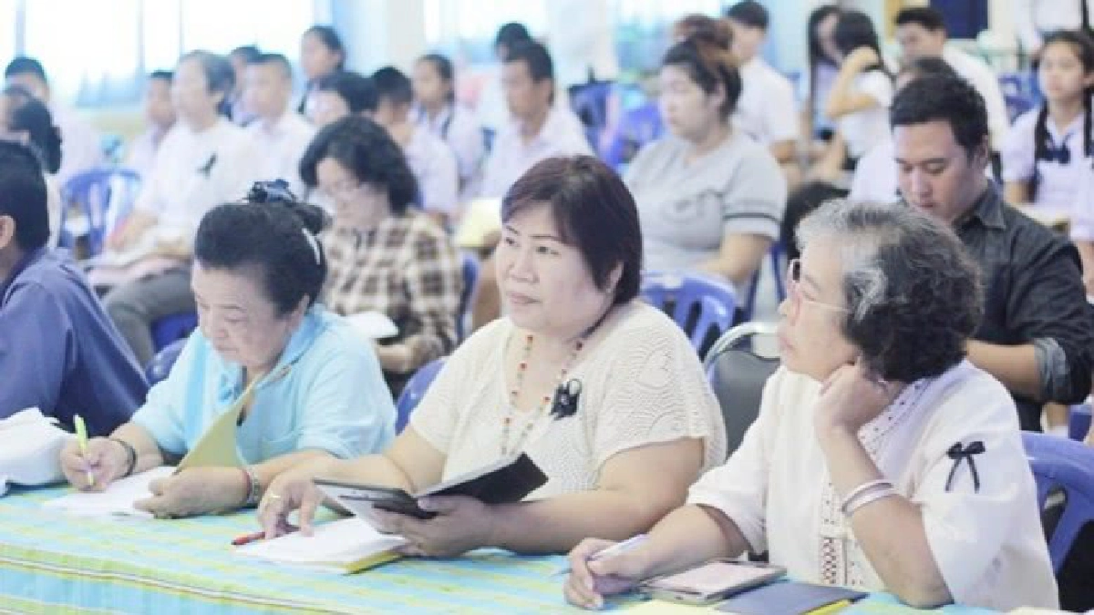 ติวเข้มรู้เท่าทันสื่อสังคมออนไลน์ ติวเข้มรู้เท่าทันสื่อสังคมออนไลน์