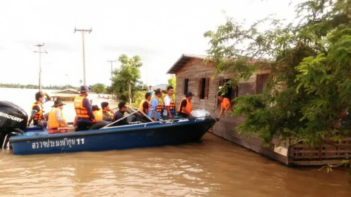 กศน.ระดมซ่อมสร้างฟื้นฟูจ.สกลนคร