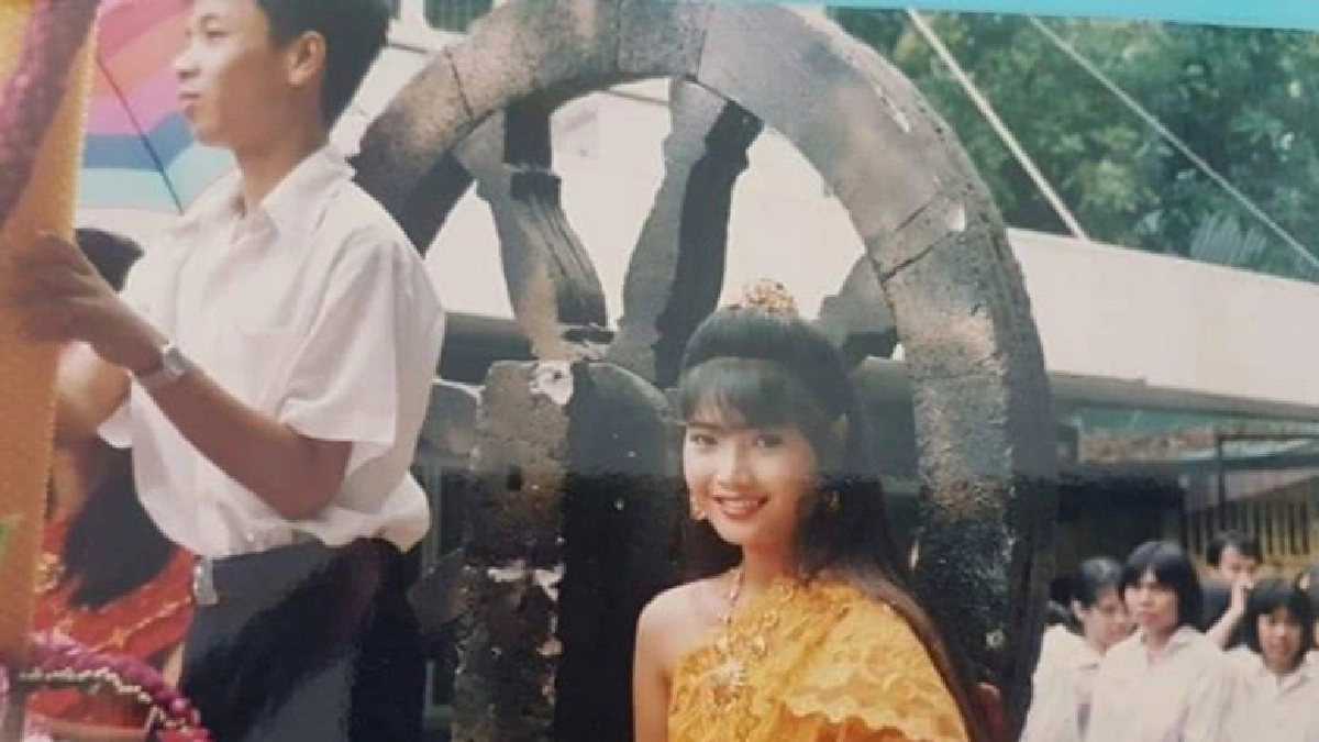 หญิงดาวอวดรูปเก่า หญิงดาวอวดรูปเก่า