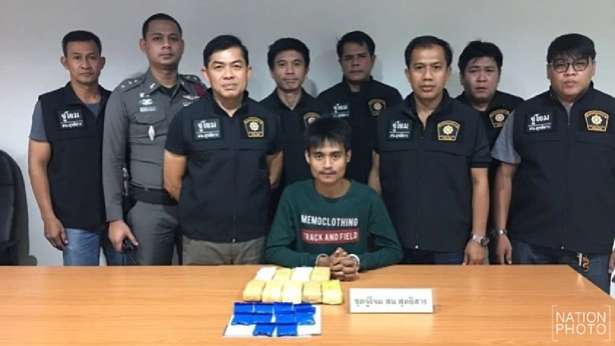 จับหนุ่มสระแก้วรับจ้างส่งยาบ้า! จับหนุ่มสระแก้วรับจ้างส่งยาบ้า!