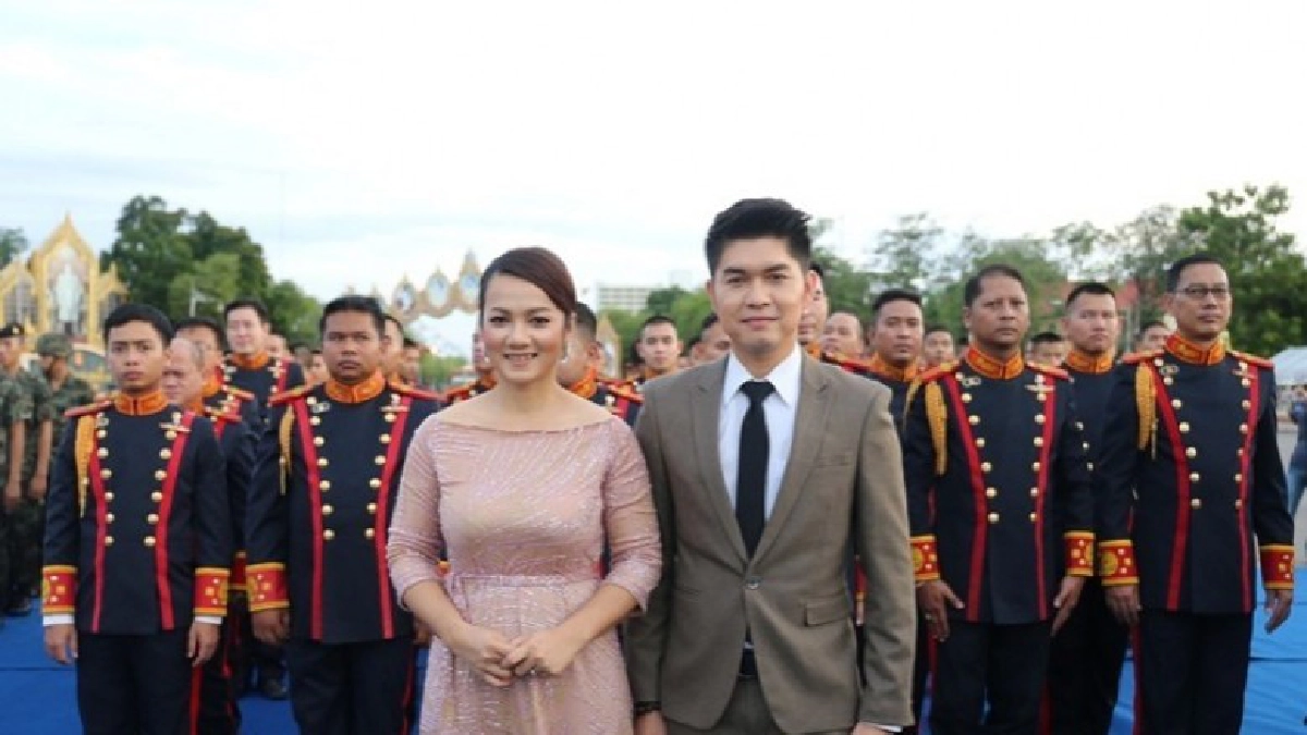 กุ้ง-บิว เวทีดนตรีเฉลิมพระเกียรติ กุ้ง-บิว เวทีดนตรีเฉลิมพระเกียรติ