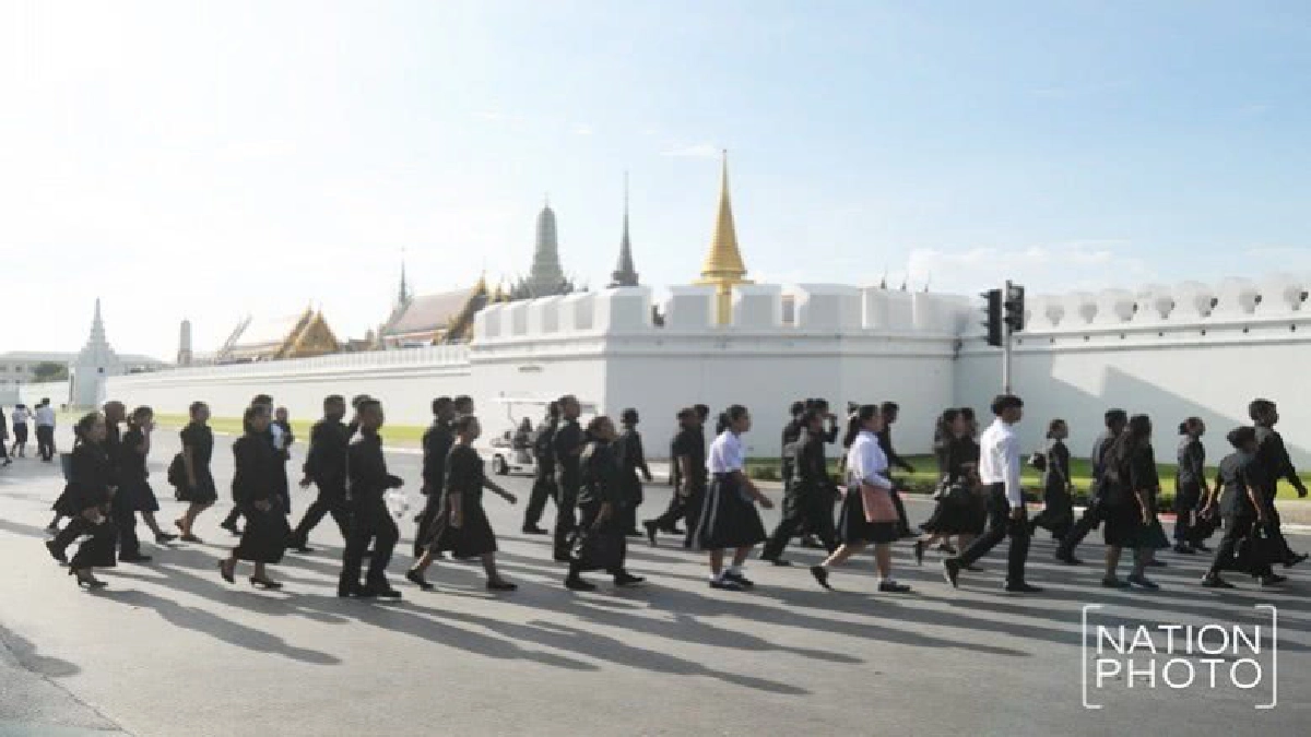 ยังไม่กำหนดปิดกราบพระบรมศพ ยังไม่กำหนดปิดกราบพระบรมศพ