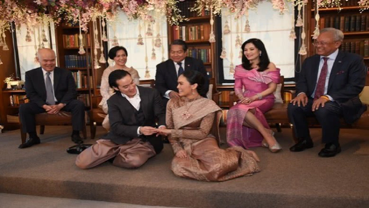 แต่งแล้ว"น้ำตาล"ลูกสาว"ลุงกำนัน"วิวาห์"หนุ่มดีกรีอ๊อกซฟอร์ด แต่งแล้ว"น้ำตาล"ลูกสาว"ลุงกำนัน"วิวาห์"หนุ่มดีกรีอ๊อกซฟอร์ด