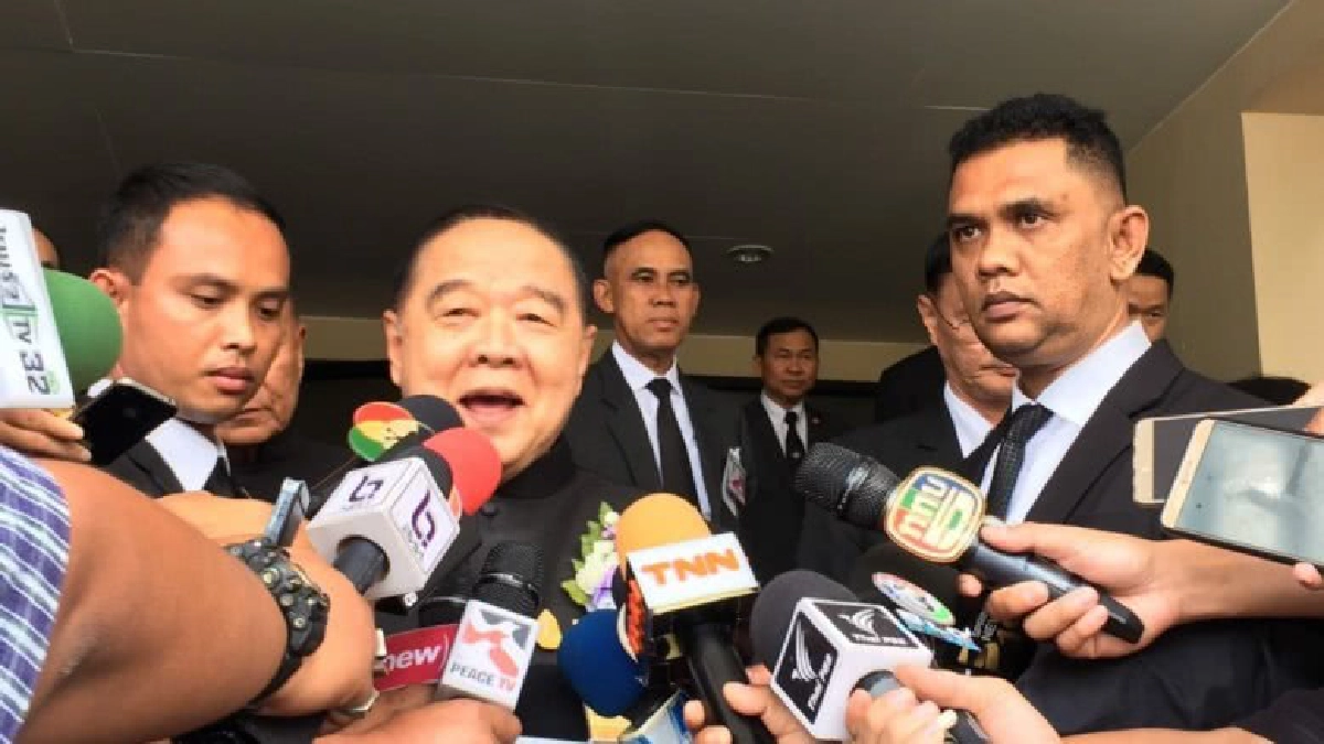 "บิ๊กป้อม" แจง "พัชรวาท" ร่ำรวยผิดปกติเป็นเรื่องเก่า "บิ๊กป้อม" แจง "พัชรวาท" ร่ำรวยผิดปกติเป็นเรื่องเก่า