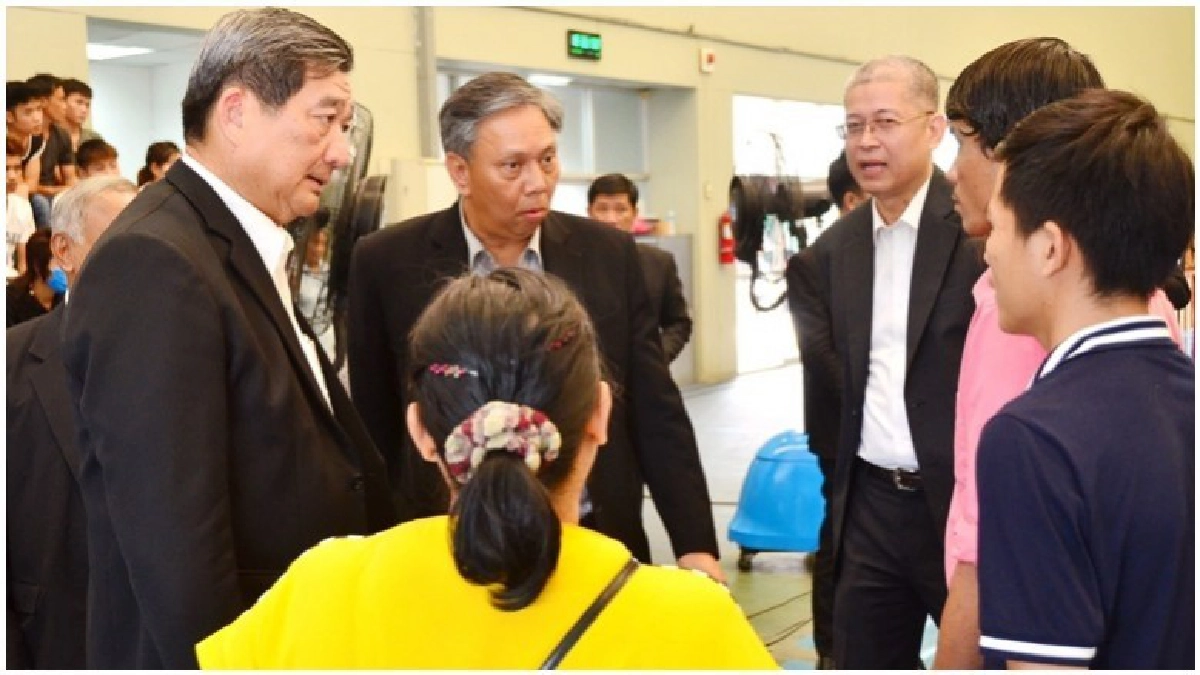 "บิ๊กบี้"ย้ำคัดกรองต่างด้าว"ต้องโปร่งใส" "บิ๊กบี้"ย้ำคัดกรองต่างด้าว"ต้องโปร่งใส"