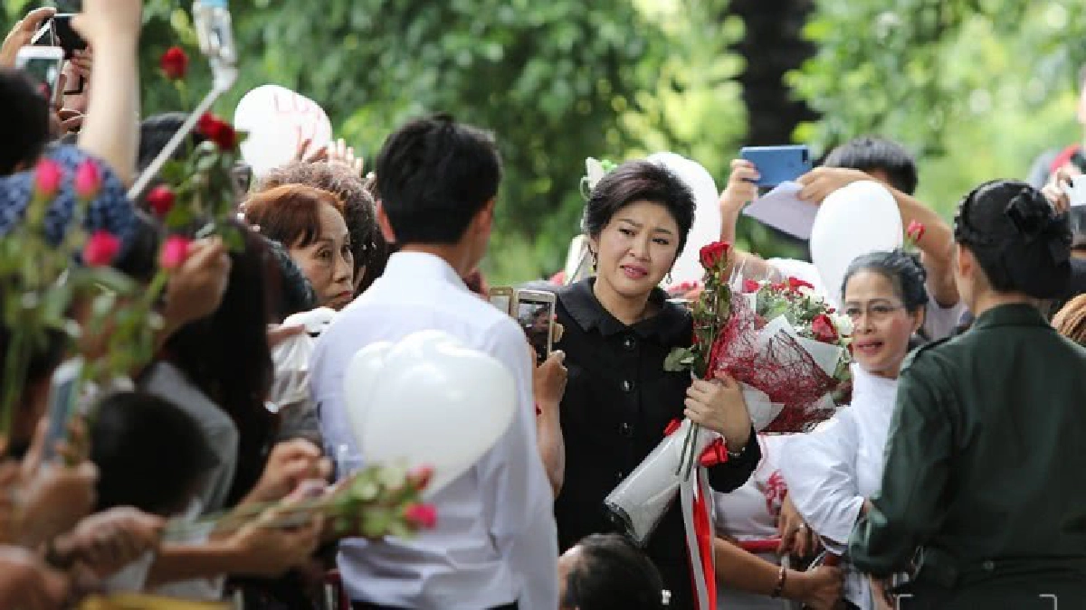 สั่งตรวจ อปท. ใช้งบผิดประเภทขน FC ให้กำลังใจ "ปู" สั่งตรวจ อปท. ใช้งบผิดประเภทขน FC ให้กำลังใจ "ปู"