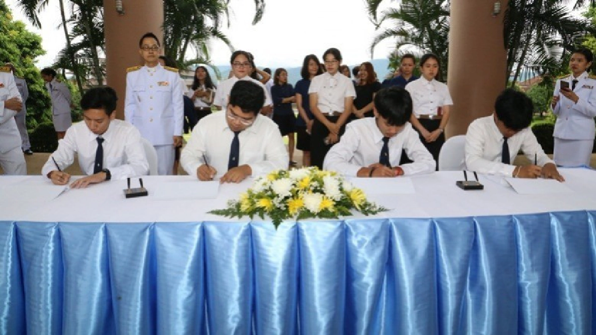 ถวายพระพรชัยมงคล "สมเด็จพระราชินี"ในร.9