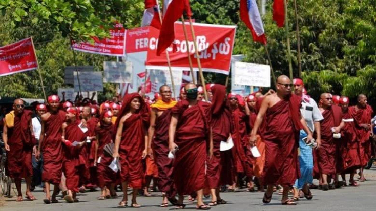ชาวพุทธร่วมขับหน่วยงานต่างชาติออกจากยะไข่ ชาวพุทธร่วมขับหน่วยงานต่างชาติออกจากยะไข่