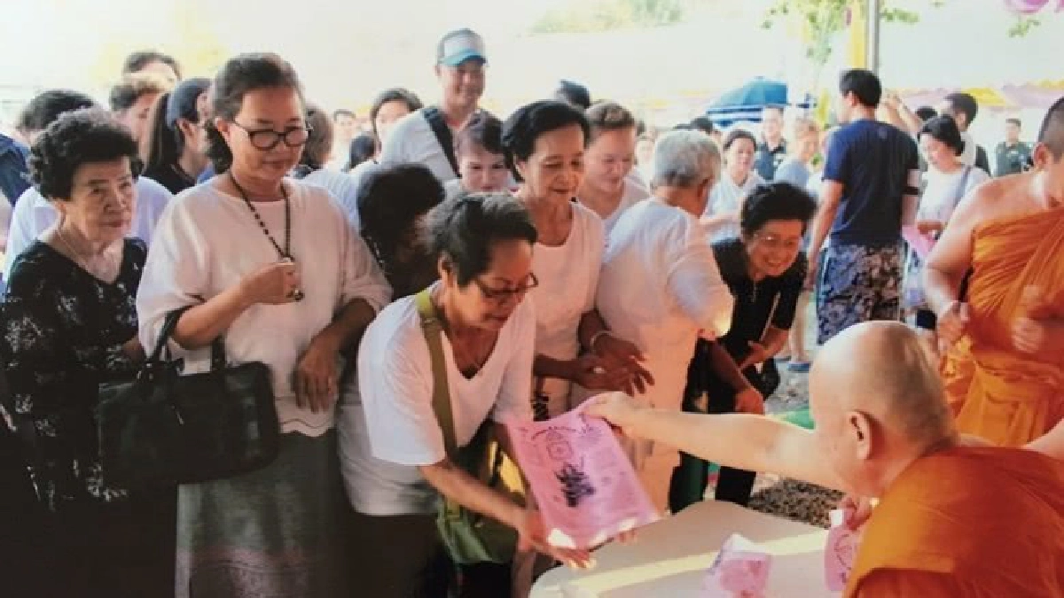 "วัดเพลง"คึก ปชช.ร่วมบูชา"วัตถุมงคล"สมทบทุนบูรณะพระอุโบสถ 