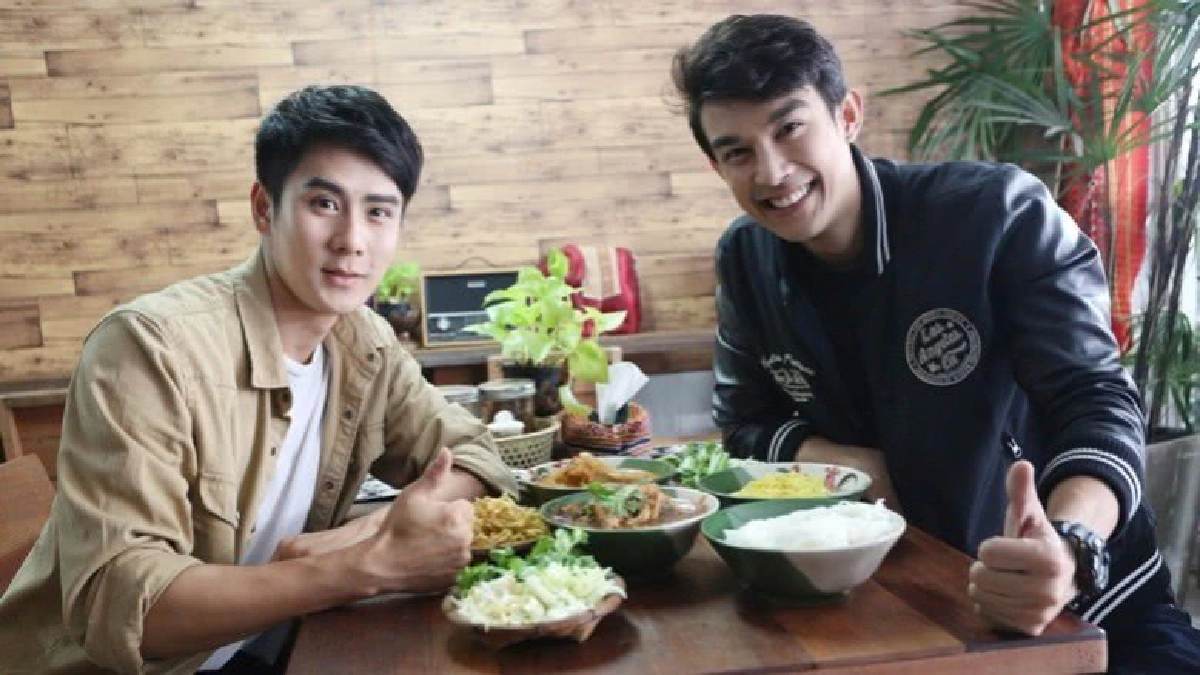 ‘บอส’ชวน ‘เซินเจิ้น’อิ่มท้อง ที่ ร้านล้านนาอาหารเหนือ ‘บอส’ชวน ‘เซินเจิ้น’อิ่มท้อง ที่ ร้านล้านนาอาหารเหนือ
