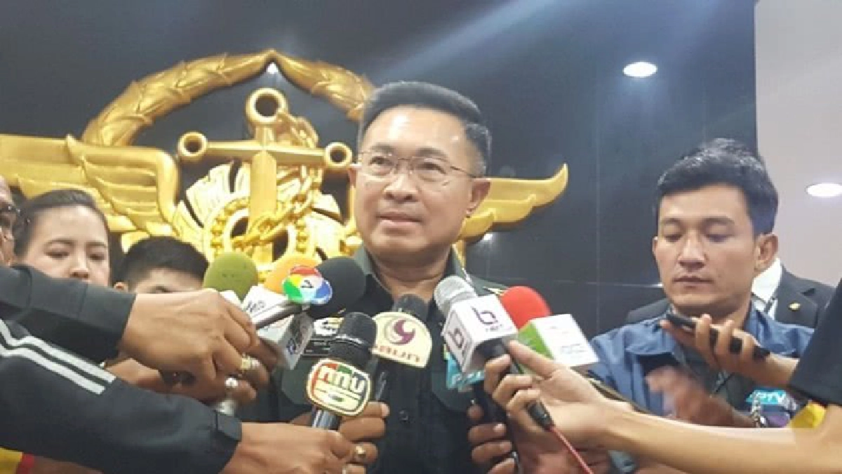ผบ.ทสส.ฮึ่ม! ไม่ปกป้อง "พล.ต.จรูญ"พร้อมพวก รีดเงินนักธุกิจ ผบ.ทสส.ฮึ่ม! ไม่ปกป้อง "พล.ต.จรูญ"พร้อมพวก รีดเงินนักธุกิจ