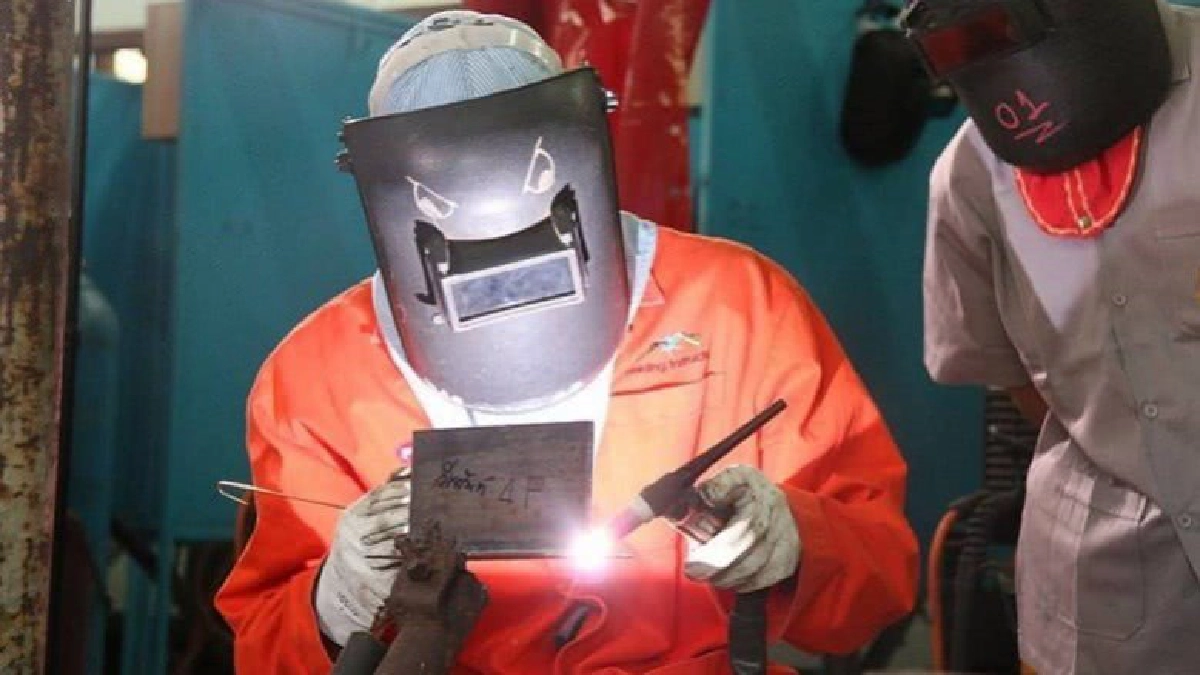 ก.แรงงาน ฝึก ผ่านออนไลน์  ยอดพุ่งคนใช้ 3 แสน