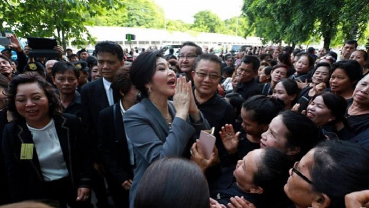 "ผบ.ทบ." เผยใช้สันติบาลดูแลพื้นที่รอบศาลฎีกาฯ "ผบ.ทบ." เผยใช้สันติบาลดูแลพื้นที่รอบศาลฎีกาฯ