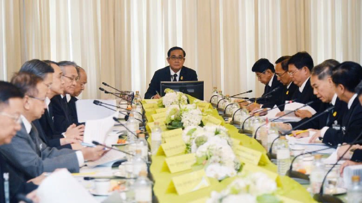 นายกฯประชุม "มินิคาบิเนต" 